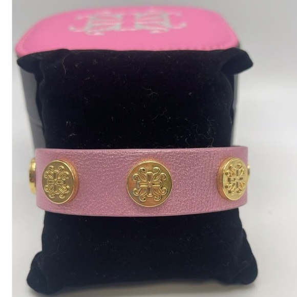🌷Rustic Cuff Metallic Pink Leather and Gold Studded Bracelet - Picture 2 of 6